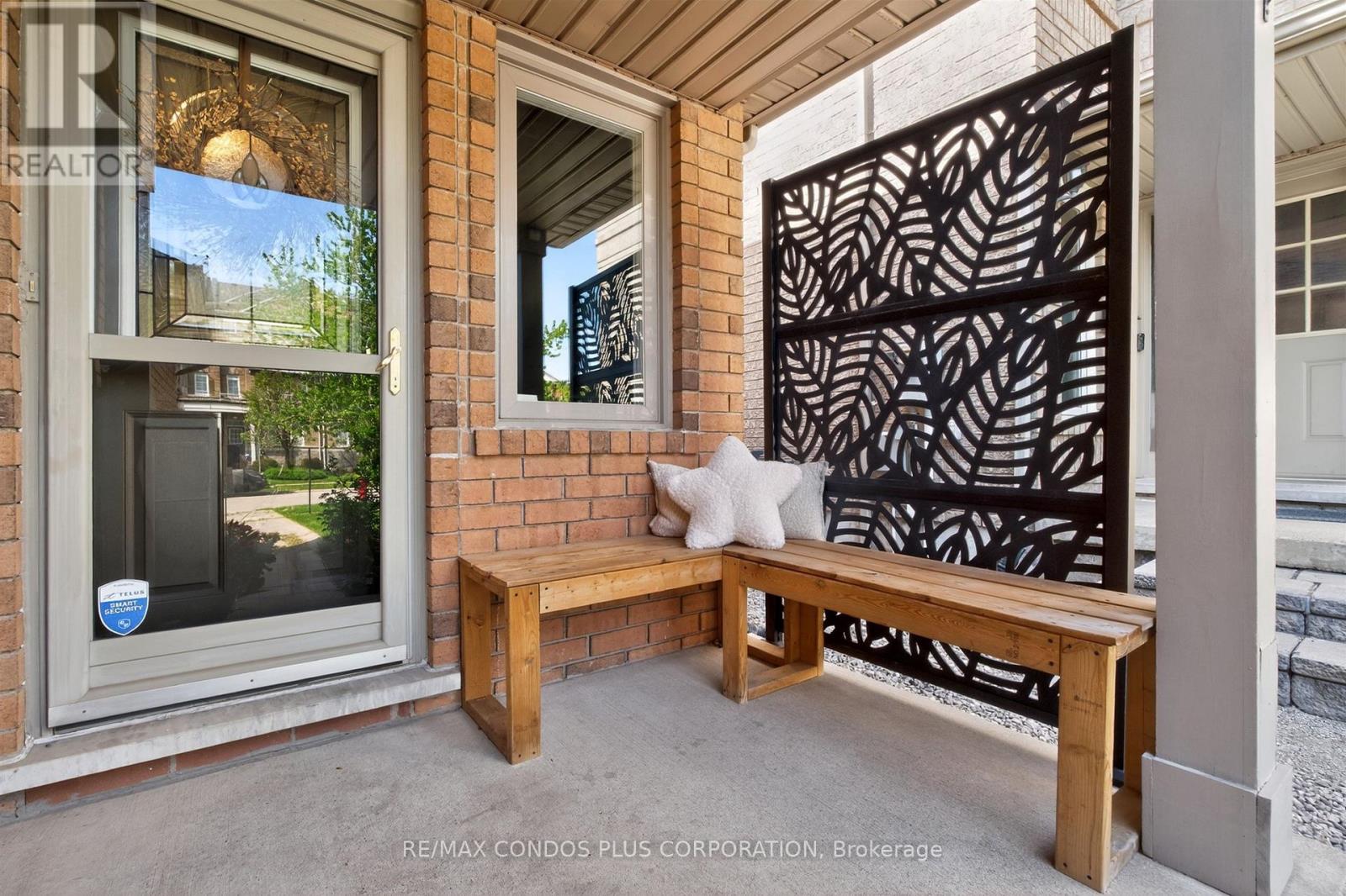 3353 Wild Cherry Lane, Mississauga, Ontario  L5N 7N7 - Photo 4 - W13152182