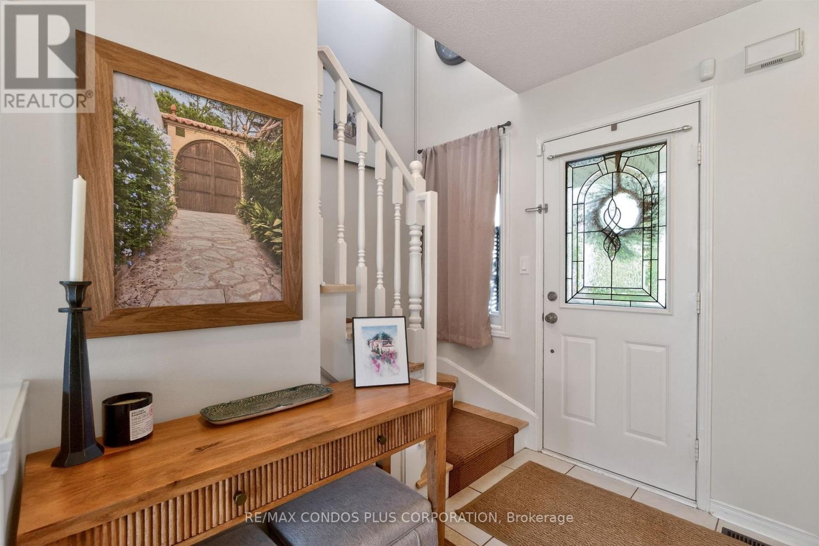 3353 Wild Cherry Lane, Mississauga, Ontario  L5N 7N7 - Photo 5 - W13152182