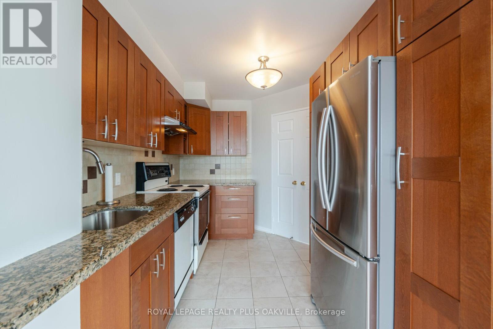 1810 - 2177 Burnhamthorpe Road W, Mississauga, Ontario  L5L 5P9 - Photo 10 - W13152230