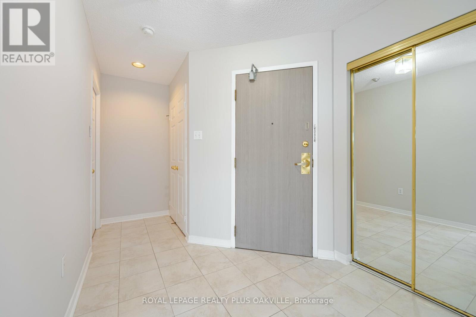 1810 - 2177 Burnhamthorpe Road W, Mississauga, Ontario  L5L 5P9 - Photo 4 - W13152230