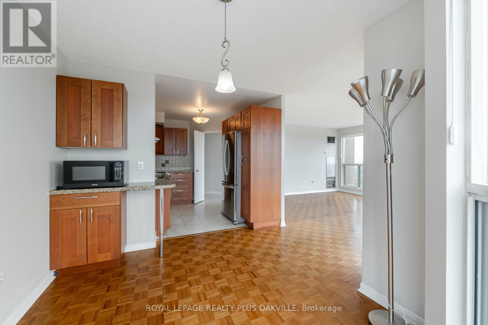 1810 - 2177 Burnhamthorpe Road W, Mississauga, Ontario  L5L 5P9 - Photo 8 - W13152230