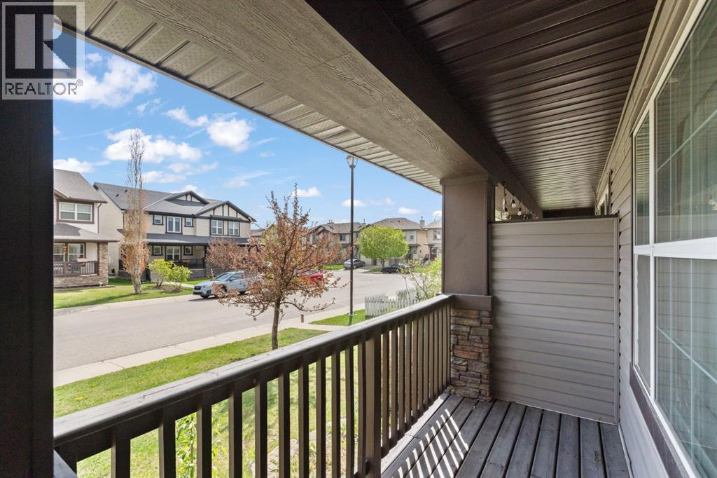 14 Luxstone Point SW, Airdrie, Alberta  T4B 0H8 - Photo 2 - A2313087
