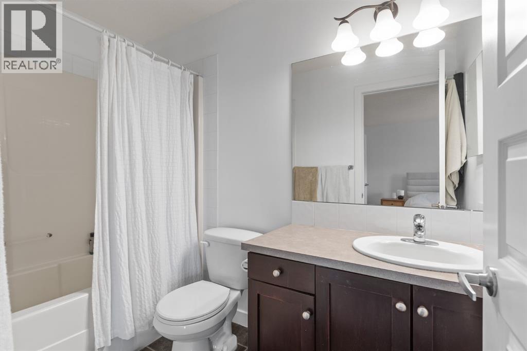 14 Luxstone Point SW, Airdrie, Alberta  T4B 0H8 - Photo 16 - A2313087