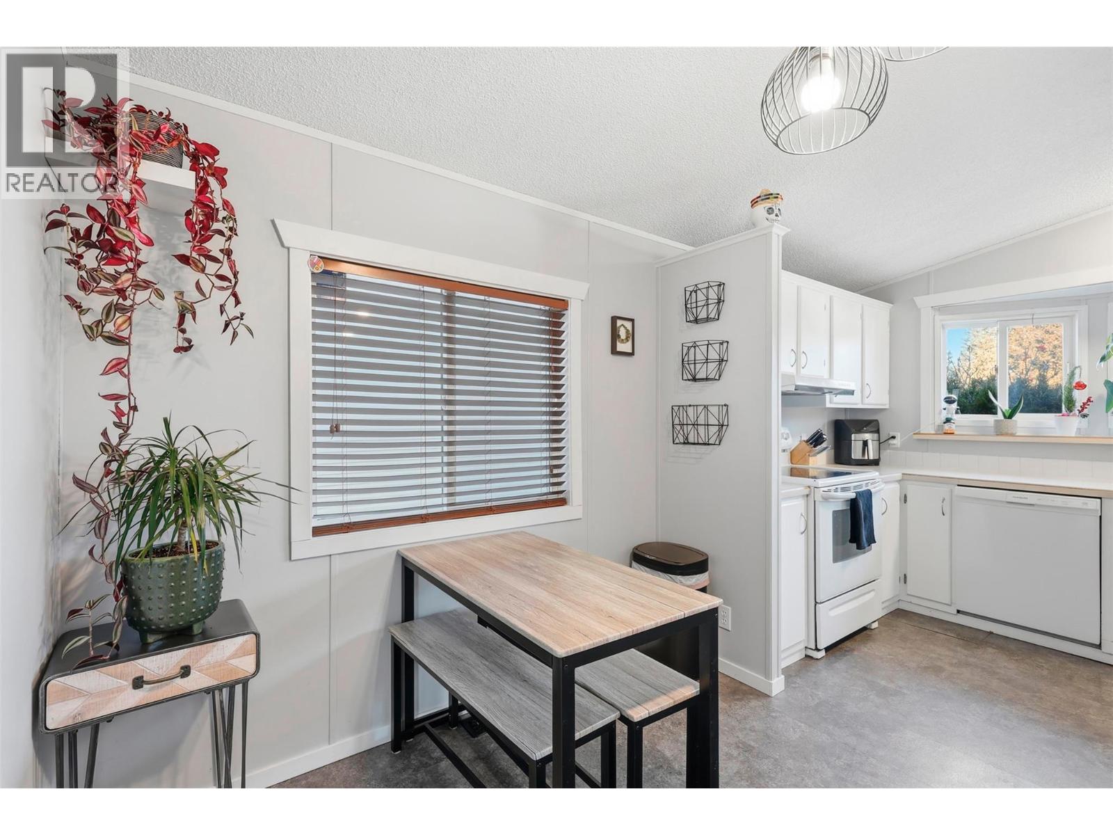 1555 Howe Road Unit# 35, Kamloops, British Columbia  V1S 1N1 - Photo 5 - 10379335