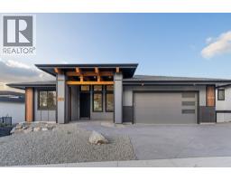 2140 Montenegro Drive, Kelowna, British Columbia  V1P 0B2 - Photo 3 - 10387475