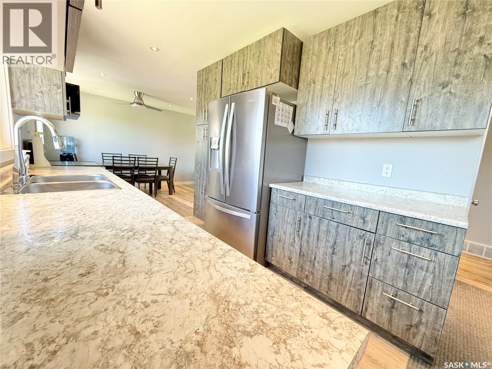 536 Mcgillivray Drive, Weyburn, Saskatchewan  S4H 1M2 - Photo 10 - SK036579