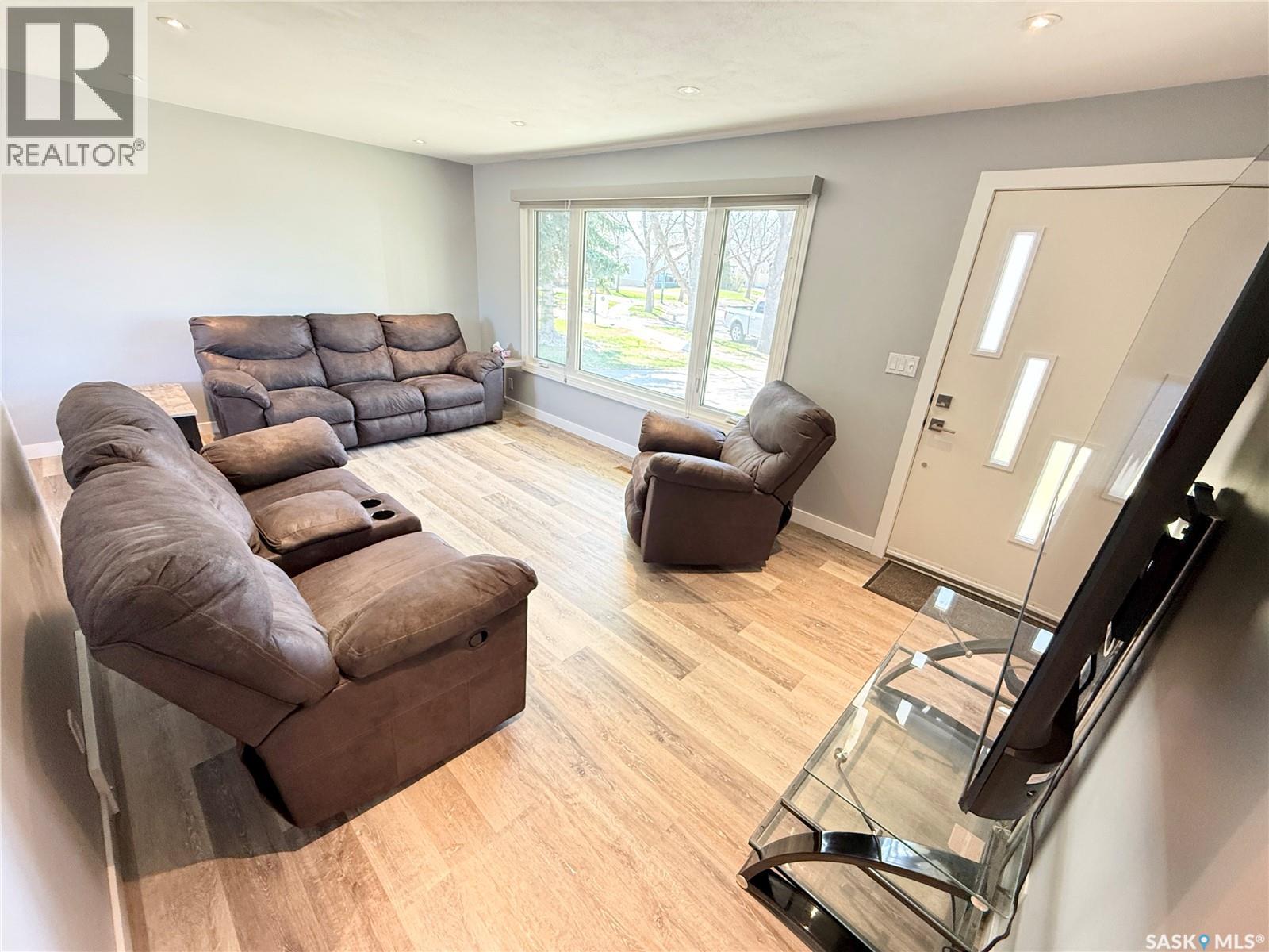 536 Mcgillivray Drive, Weyburn, Saskatchewan  S4H 1M2 - Photo 20 - SK036579