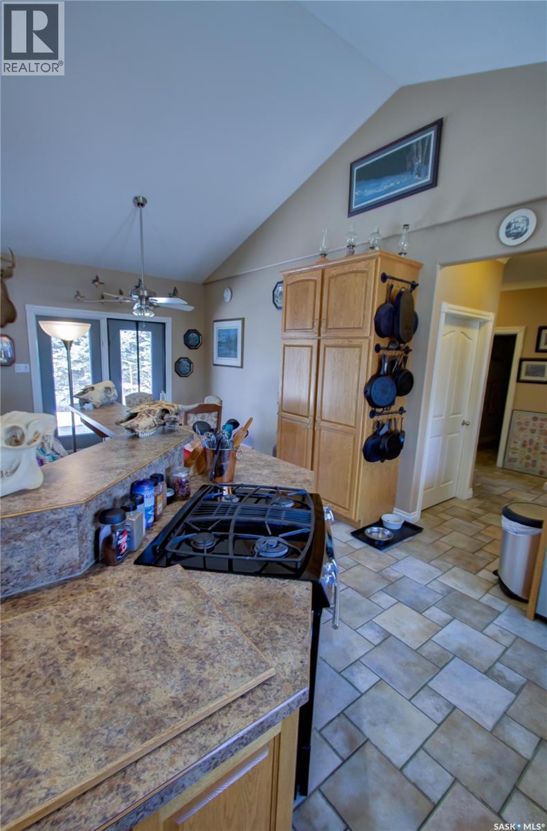 120 1st Avenue E, Love, Saskatchewan  S0J 1P0 - Photo 11 - SK036577