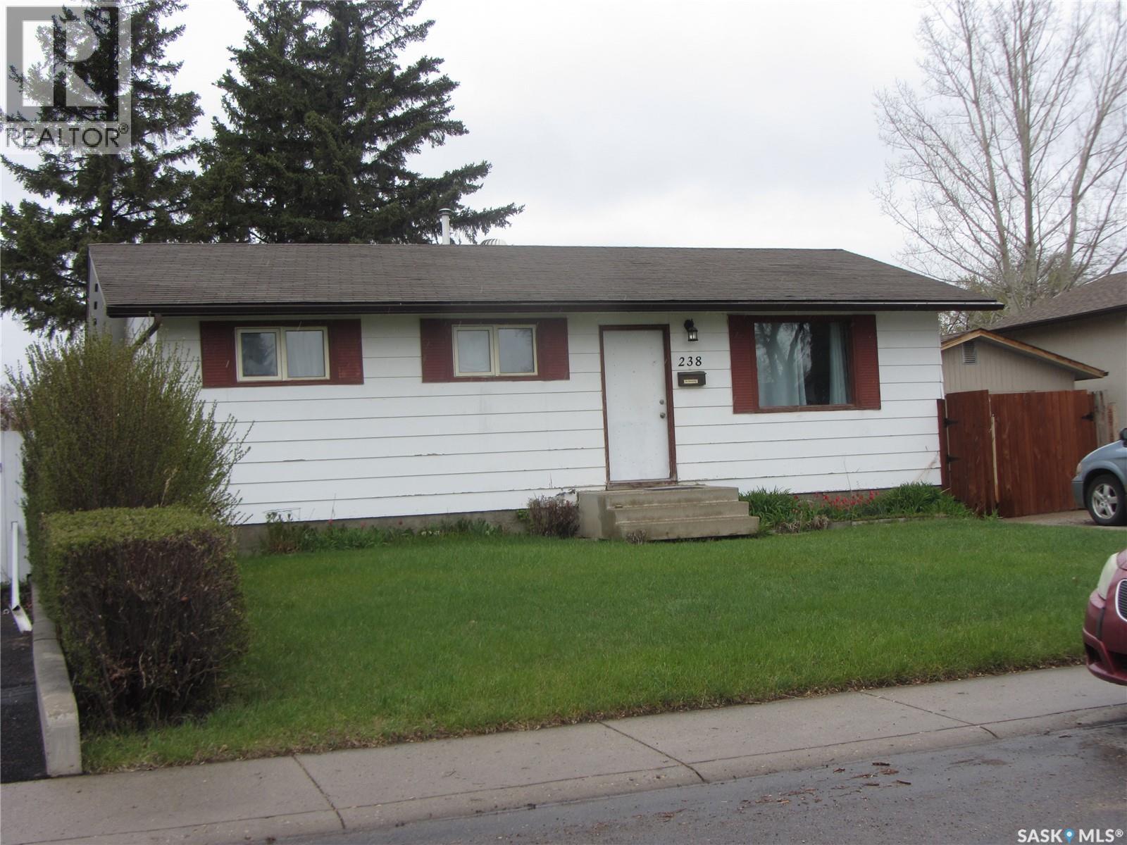 238 St Laurent CRESCENT, Saskatoon, Saskatchewan