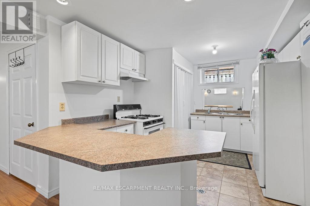 140 Solomon Crescent, Hamilton, Ontario  L8W 2G7 - Photo 37 - X13152086