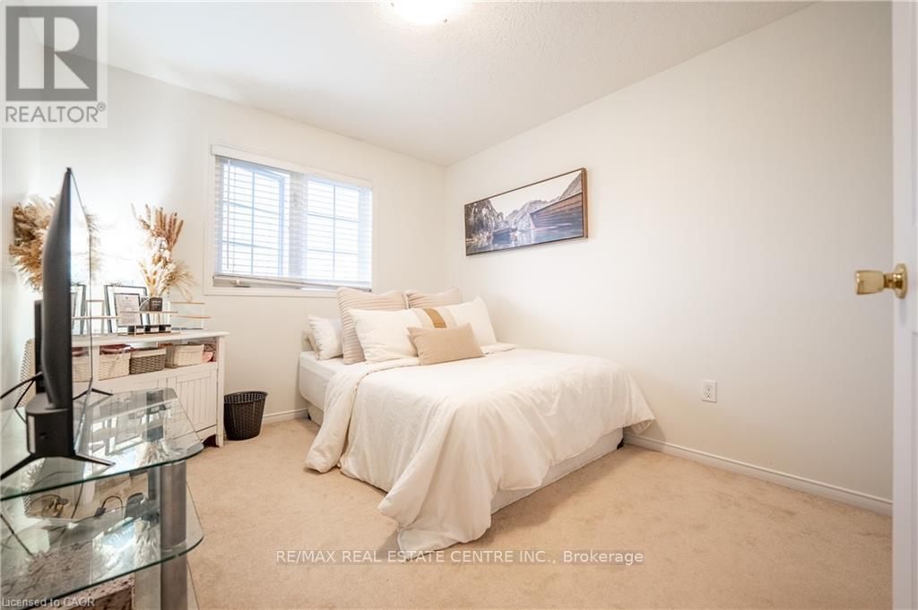 30 Fallowfield Drive, Kitchener, Ontario  N2C 0A8 - Photo 18 - X13152196