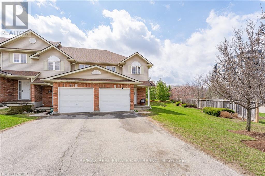 30 Fallowfield Drive, Kitchener, Ontario  N2C 0A8 - Photo 2 - X13152196