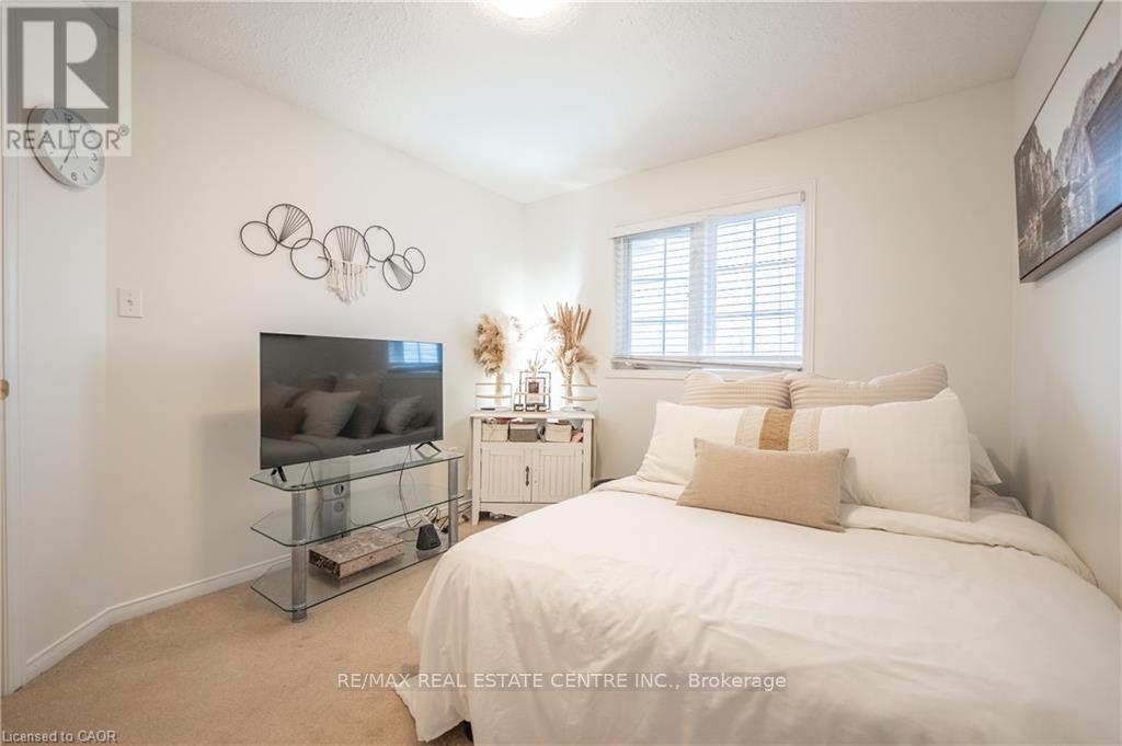 30 Fallowfield Drive, Kitchener, Ontario  N2C 0A8 - Photo 20 - X13152196
