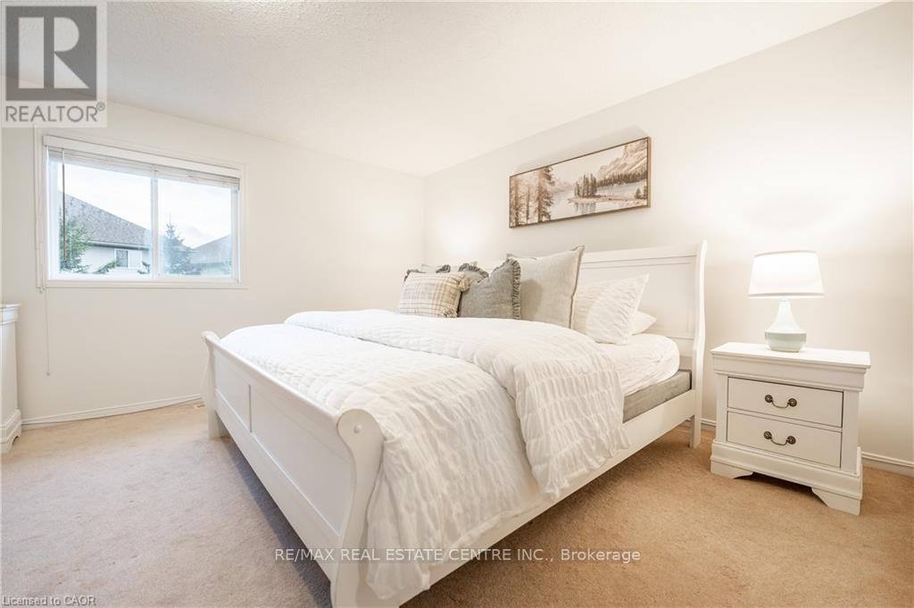 30 Fallowfield Drive, Kitchener, Ontario  N2C 0A8 - Photo 21 - X13152196