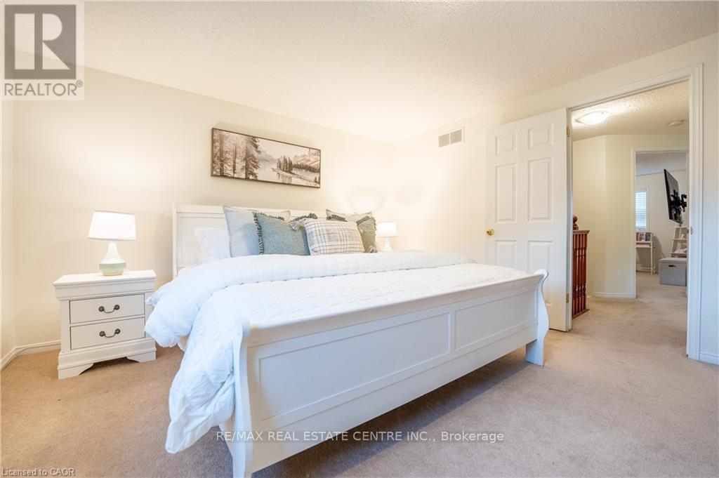 30 Fallowfield Drive, Kitchener, Ontario  N2C 0A8 - Photo 22 - X13152196