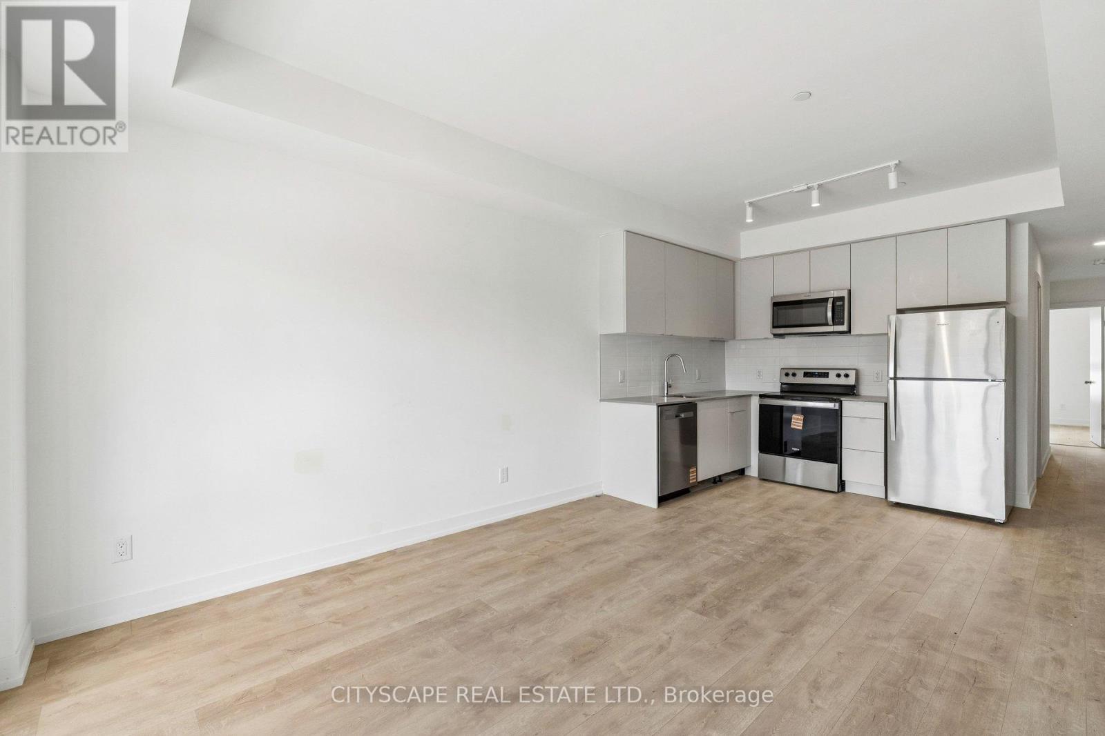 201b - 16 Melbourne Avenue, St. Catharines, Ontario  L2P 0G5 - Photo 4 - X13152218