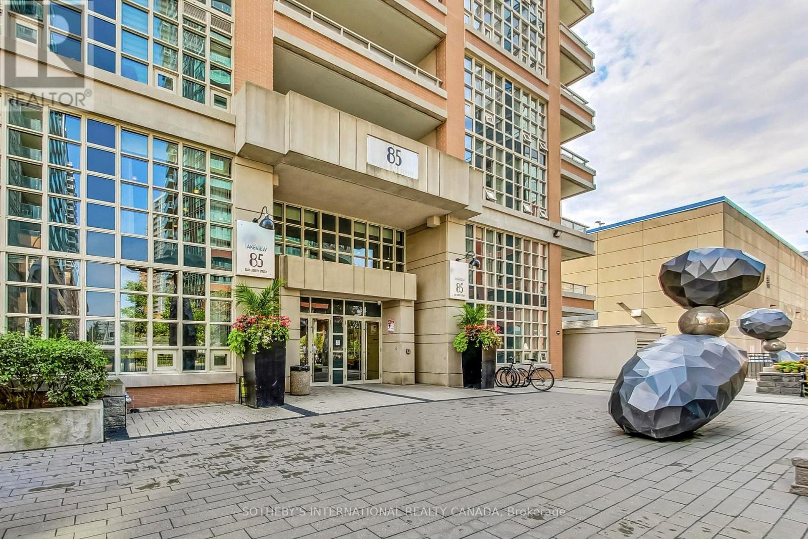 720 - 85 EAST LIBERTY STREET, Toronto, Ontario