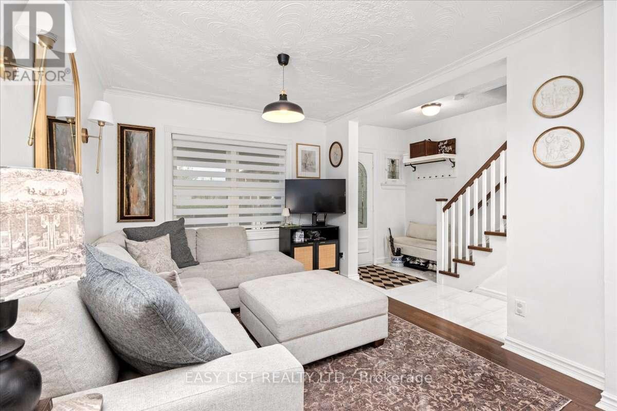 140 Ascot Avenue, Toronto, Ontario  M6E 1G4 - Photo 5 - W13145942