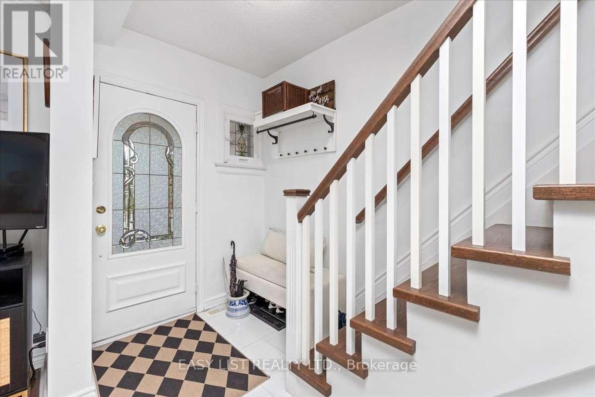 140 Ascot Avenue, Toronto, Ontario  M6E 1G4 - Photo 15 - W13145942
