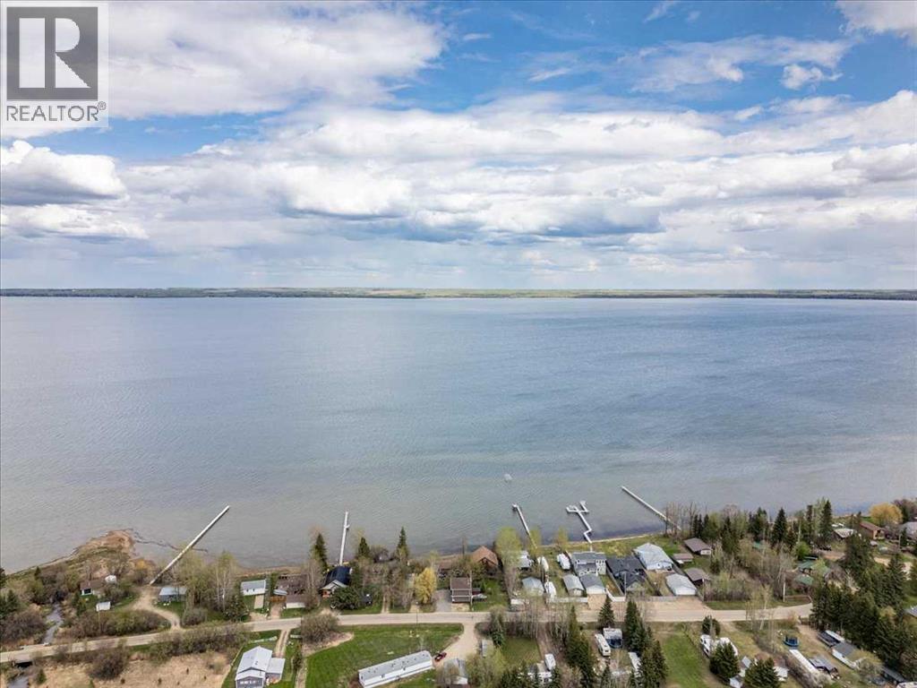 17 Lakeshore Drive, Grandview, Alberta  T0C 2V0 - Photo 38 - A2293654