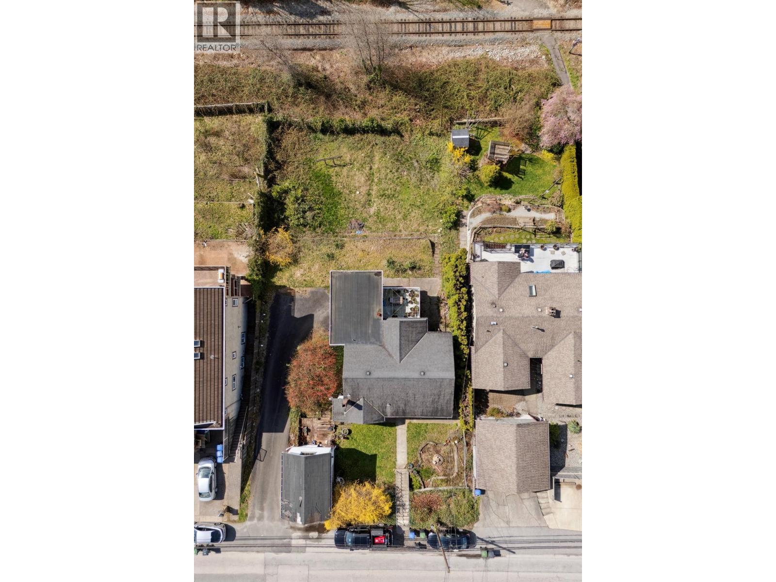 1038 Ioco Road, Port Moody, British Columbia  V3H 2X1 - Photo 5 - R3125897