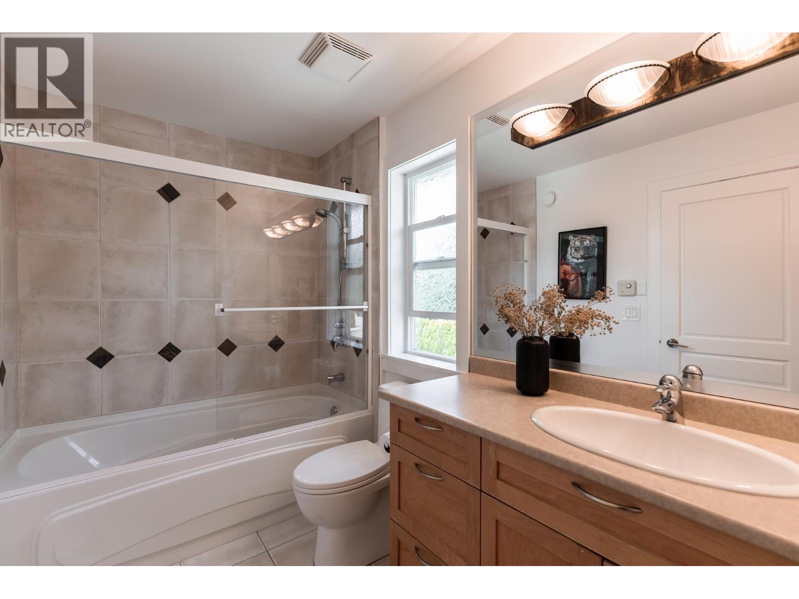 407 Brand Street, North Vancouver, British Columbia  V7N 4G4 - Photo 32 - R3125904