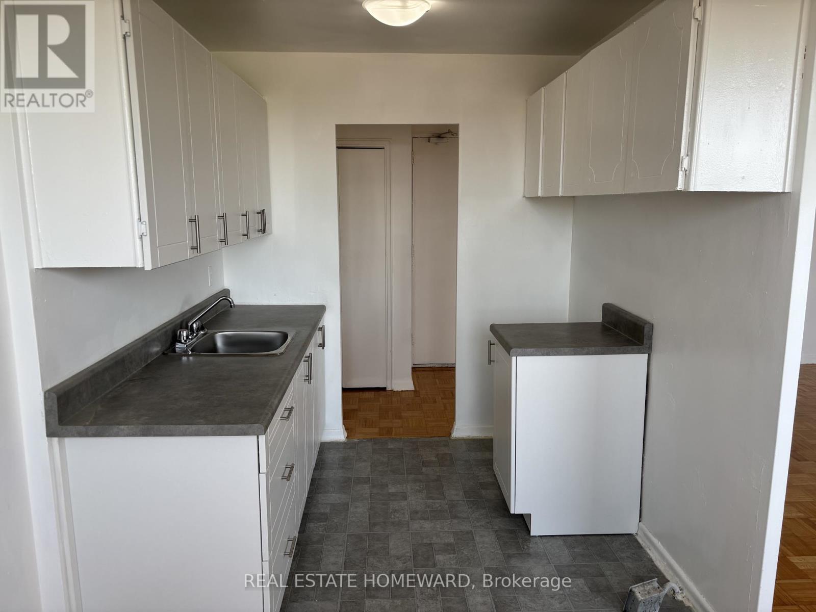 512 - 1765 Lawrence Avenue E, Toronto, Ontario  M1R 2X8 - Photo 4 - E13152290