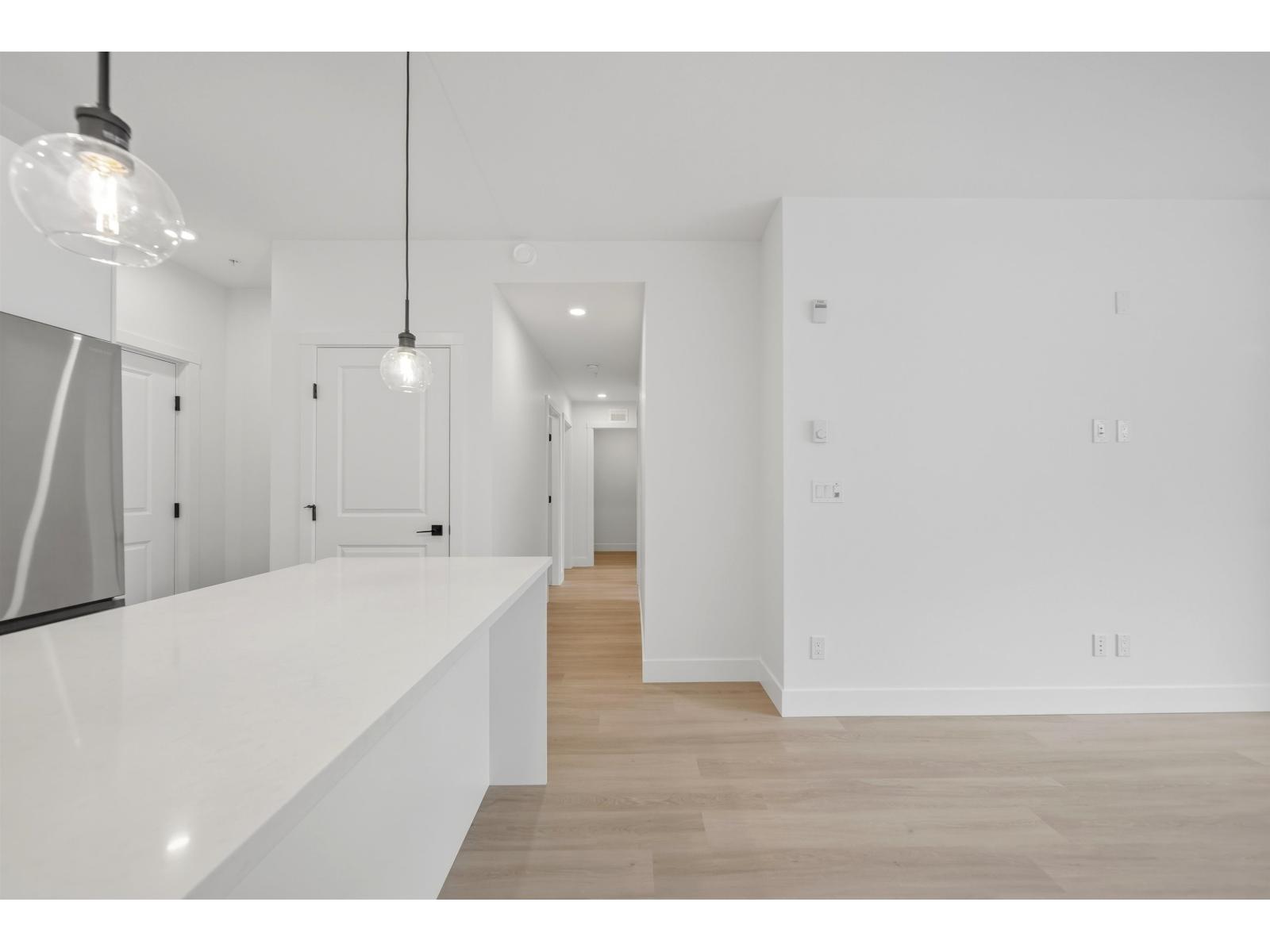 401 3438 146a Street, Surrey, British Columbia V0V 0V0 - Photo 6 - R3125672