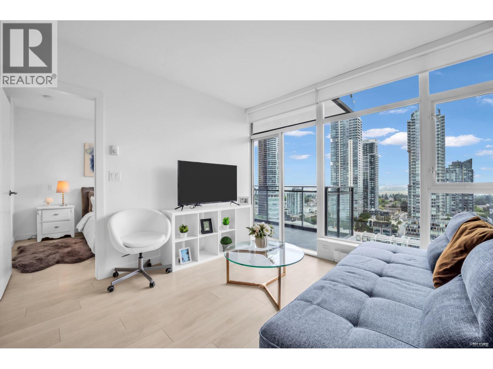 2203 6098 Station Street, Burnaby, British Columbia  V5H 0H4 - Photo 1 - R3125075