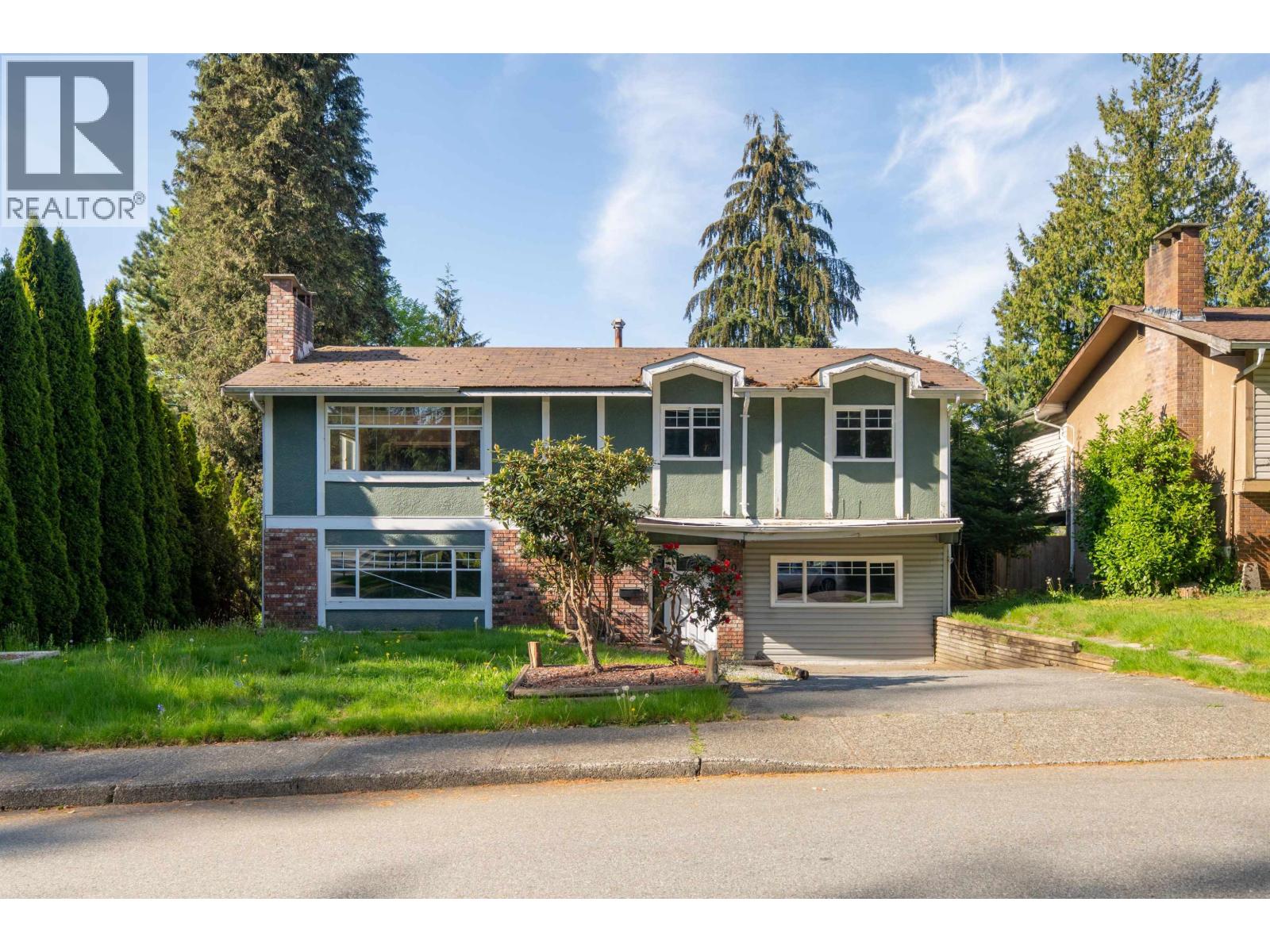 2701 Daybreak Avenue, Coquitlam, British Columbia  V3C 2E8 - Photo 1 - R3125440