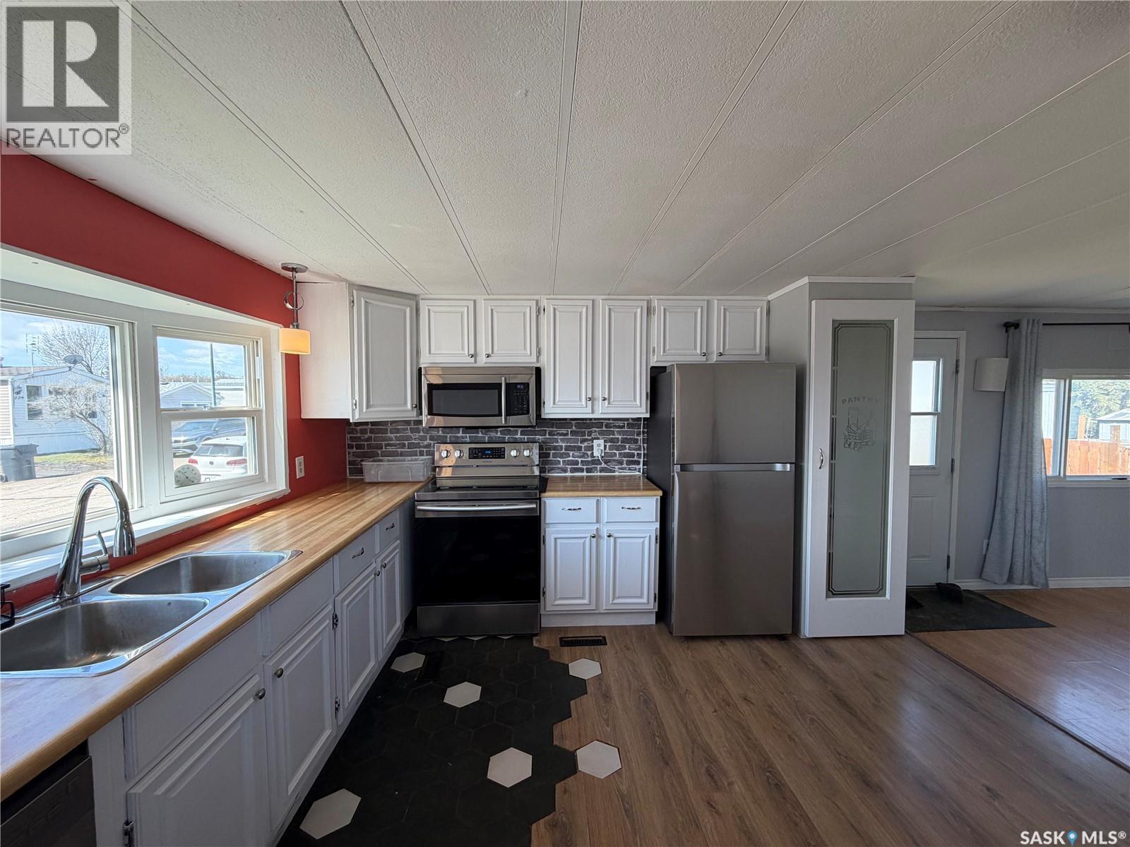 241 Cypress Way, Blucher Rm No. 343, Saskatchewan  S7B 0A4 - Photo 8 - SK036588