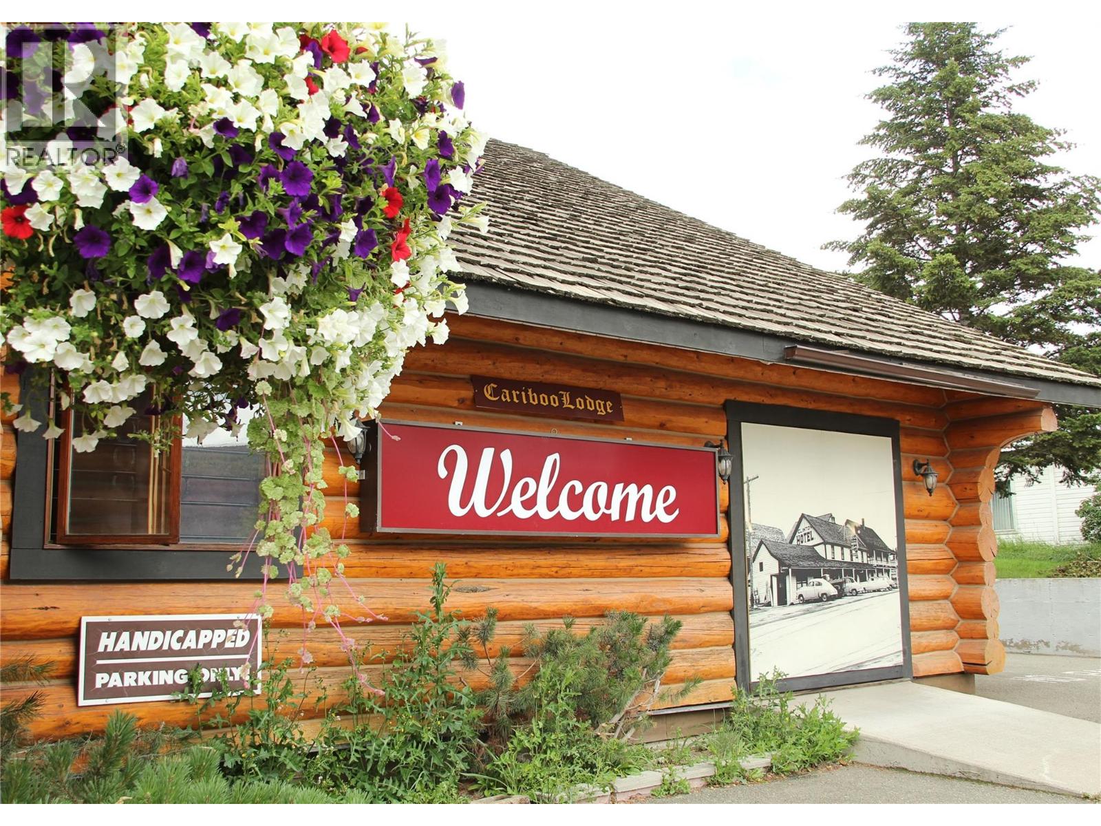 1414 Cariboo Highway, Clinton, British Columbia  V0K 1K0 - Photo 4 - 10387596