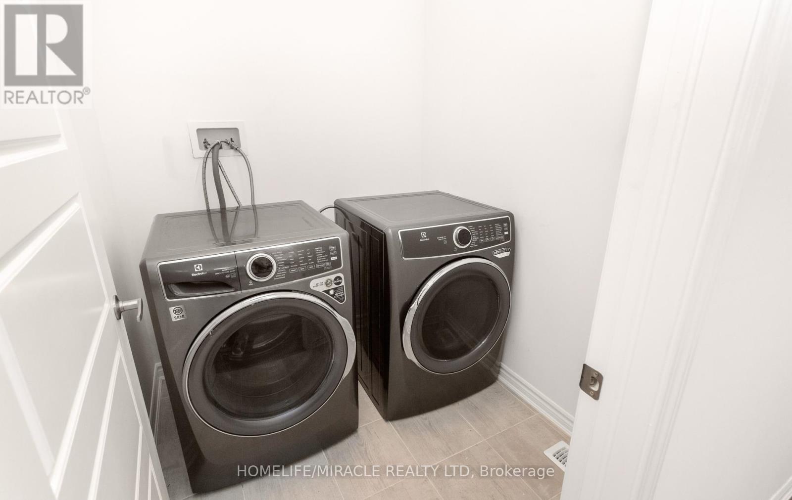309 Starflower Place, Milton, Ontario L9E 1Y3 - Photo 46 - W13152284