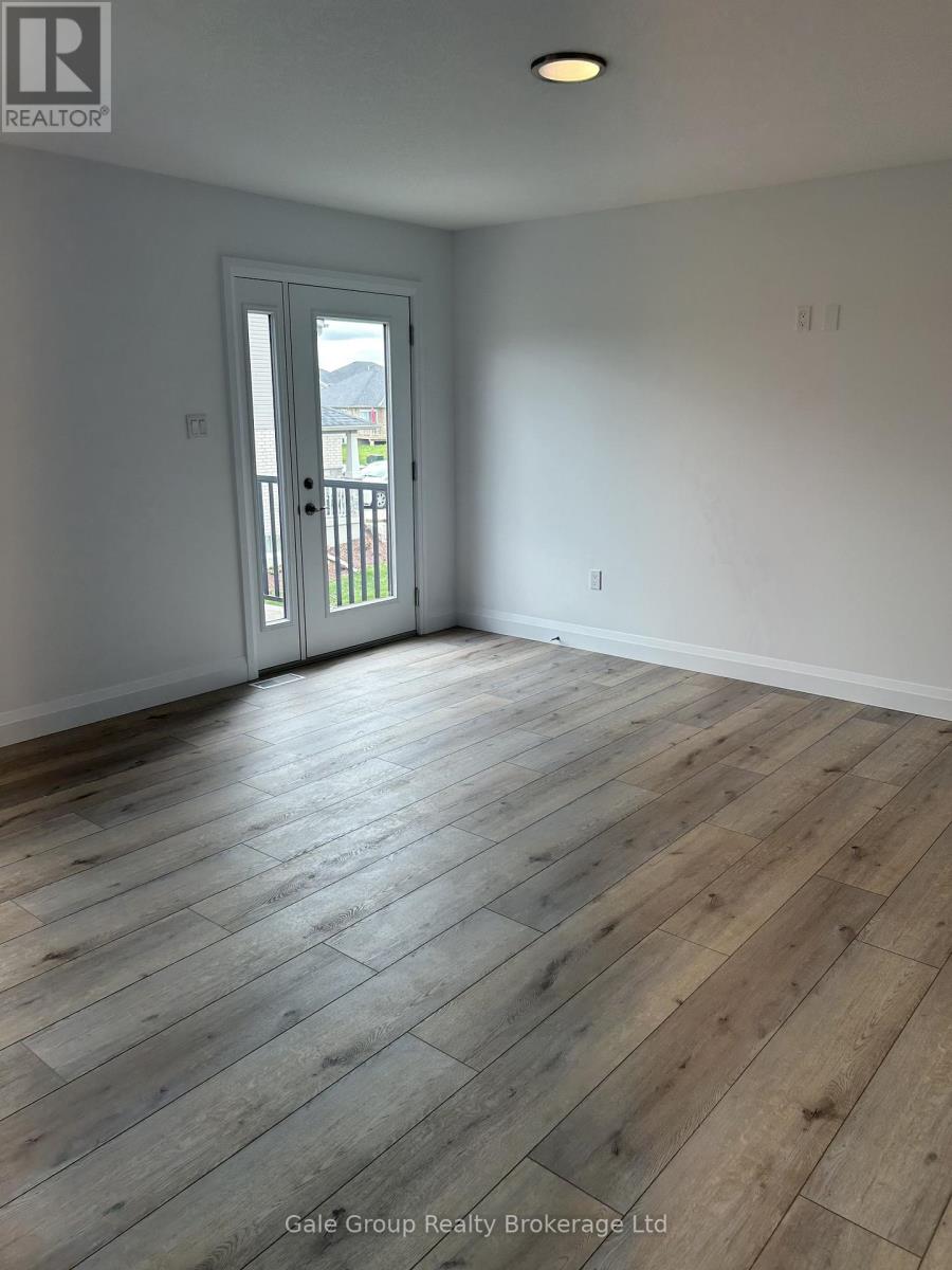 Main/upper - 182-7 Bridge Crescent, Minto, Ontario  N0G 2P0 - Photo 7 - X13145178