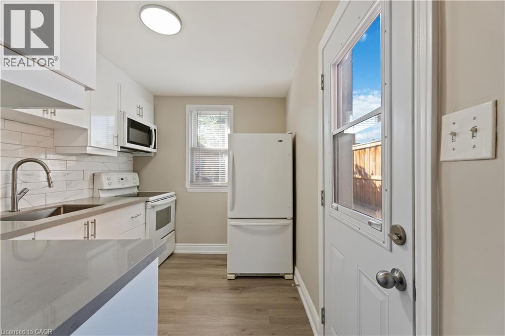 187 Barton Street W, Hamilton, Ontario  L8R 2H3 - Photo 3 - 40831749