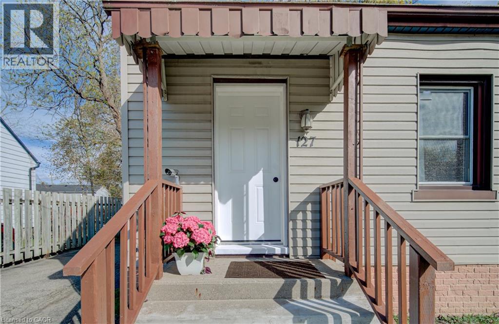 127 Chopin Drive, Cambridge, Ontario  N3H 1J4 - Photo 2 - 40828721