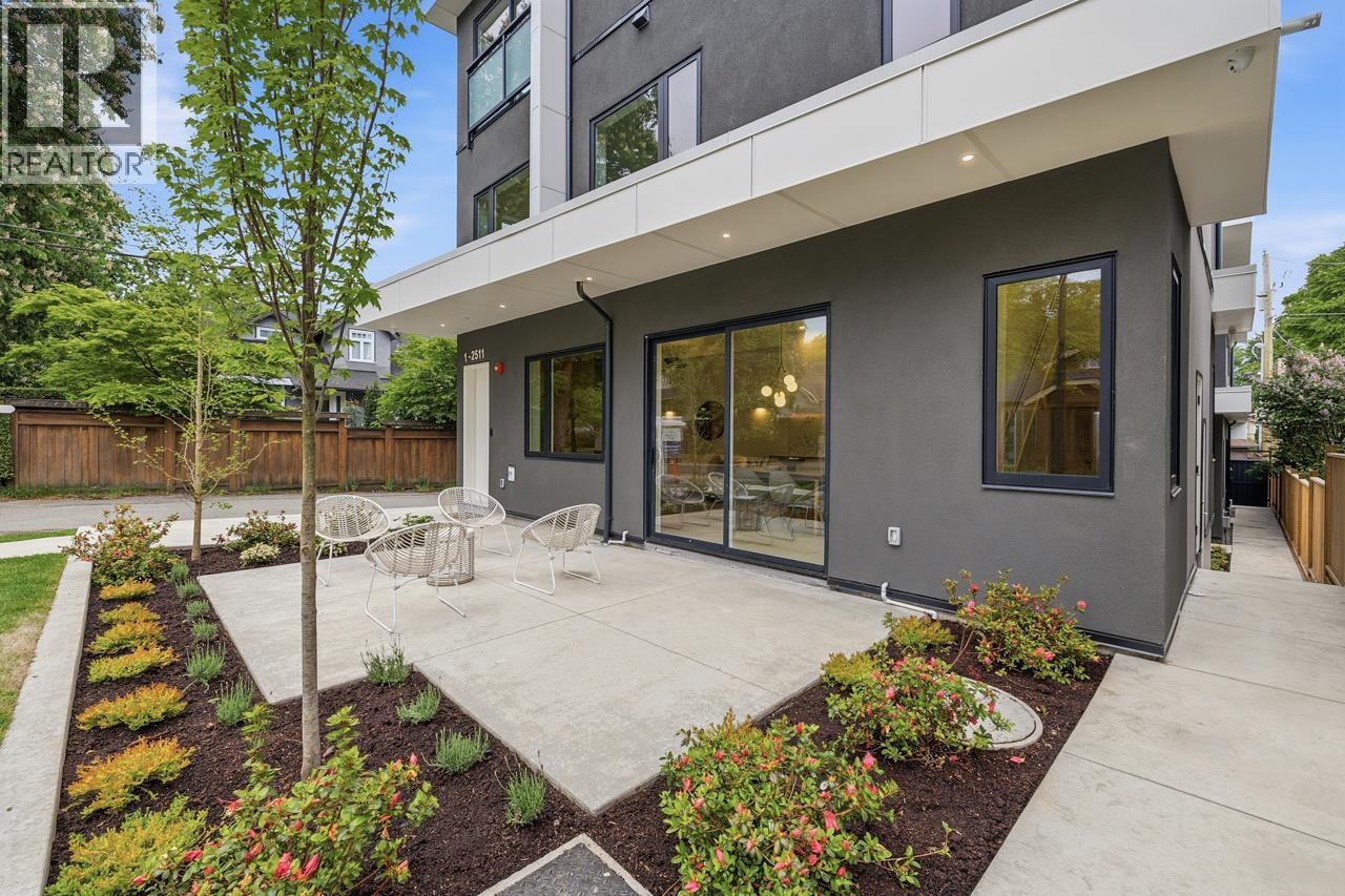 1 2511 Kitchener Street, Vancouver, British Columbia  V5K 3C7 - Photo 3 - R3125922