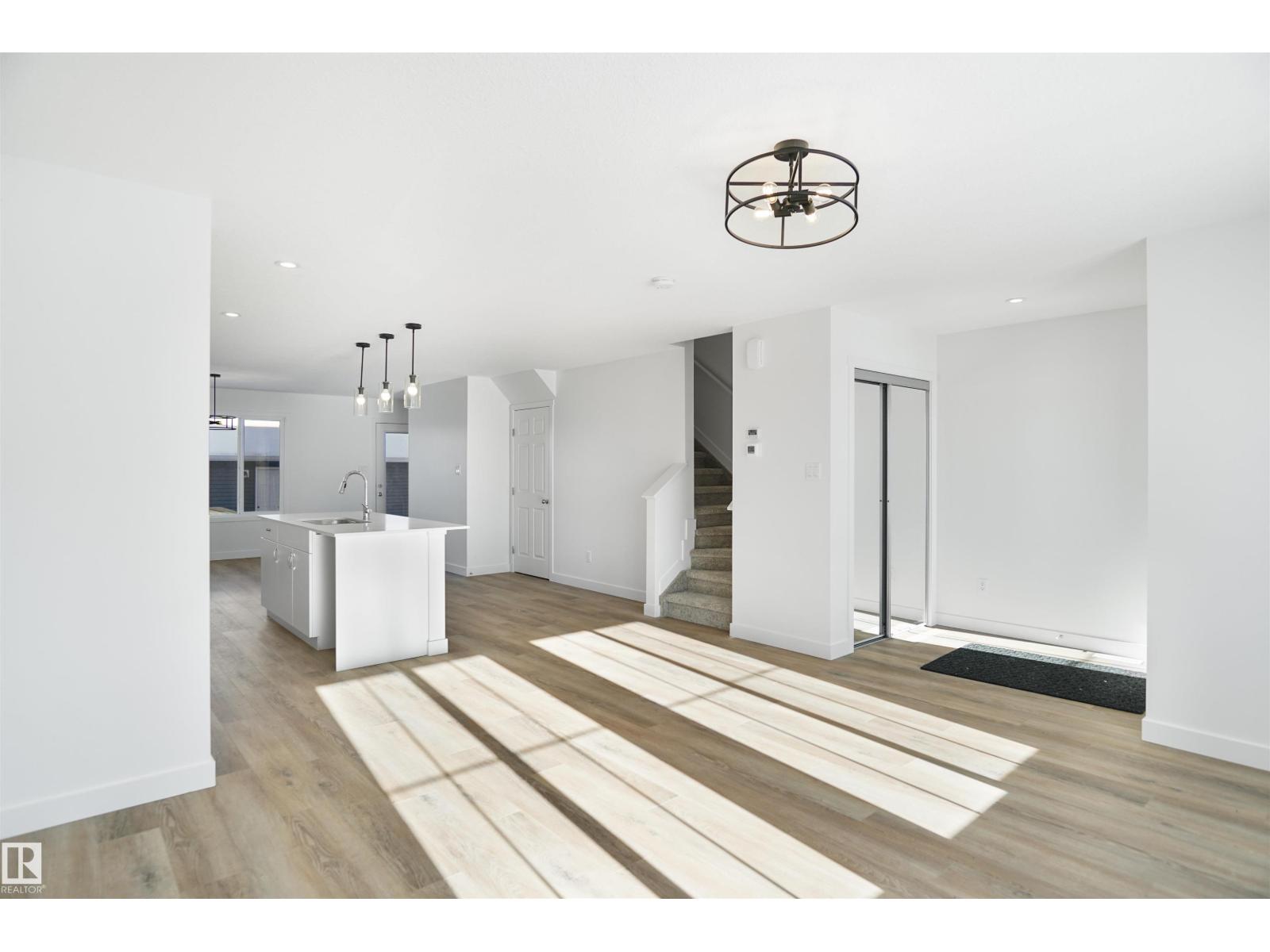 168 Savoy Cr, Sherwood Park, Alberta  T8H 2Y3 - Photo 4 - E4488878