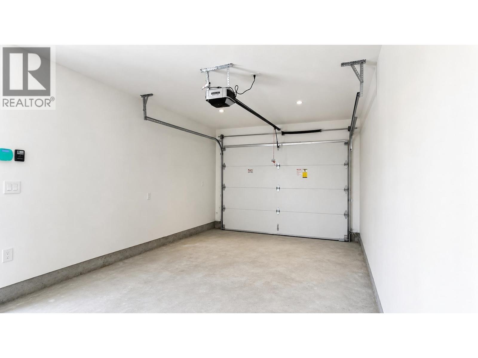 1 2915 E 5th Avenue, Vancouver, British Columbia  V5M 1N6 - Photo 13 - R3102015