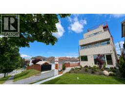 1 2915 E 5TH AVENUE, Vancouver, British Columbia