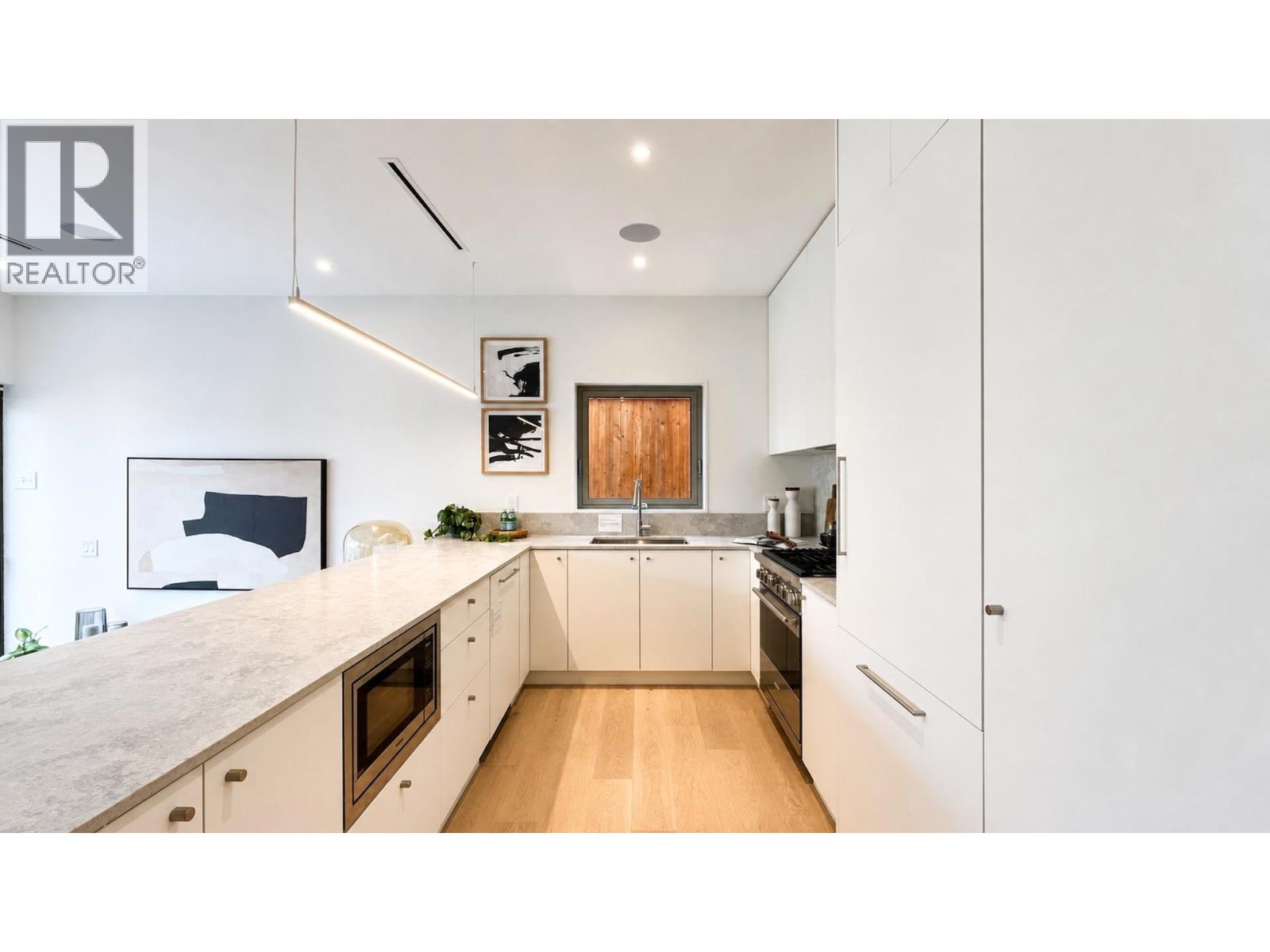 1 2915 E 5th Avenue, Vancouver, British Columbia  V5M 1N6 - Photo 5 - R3102015