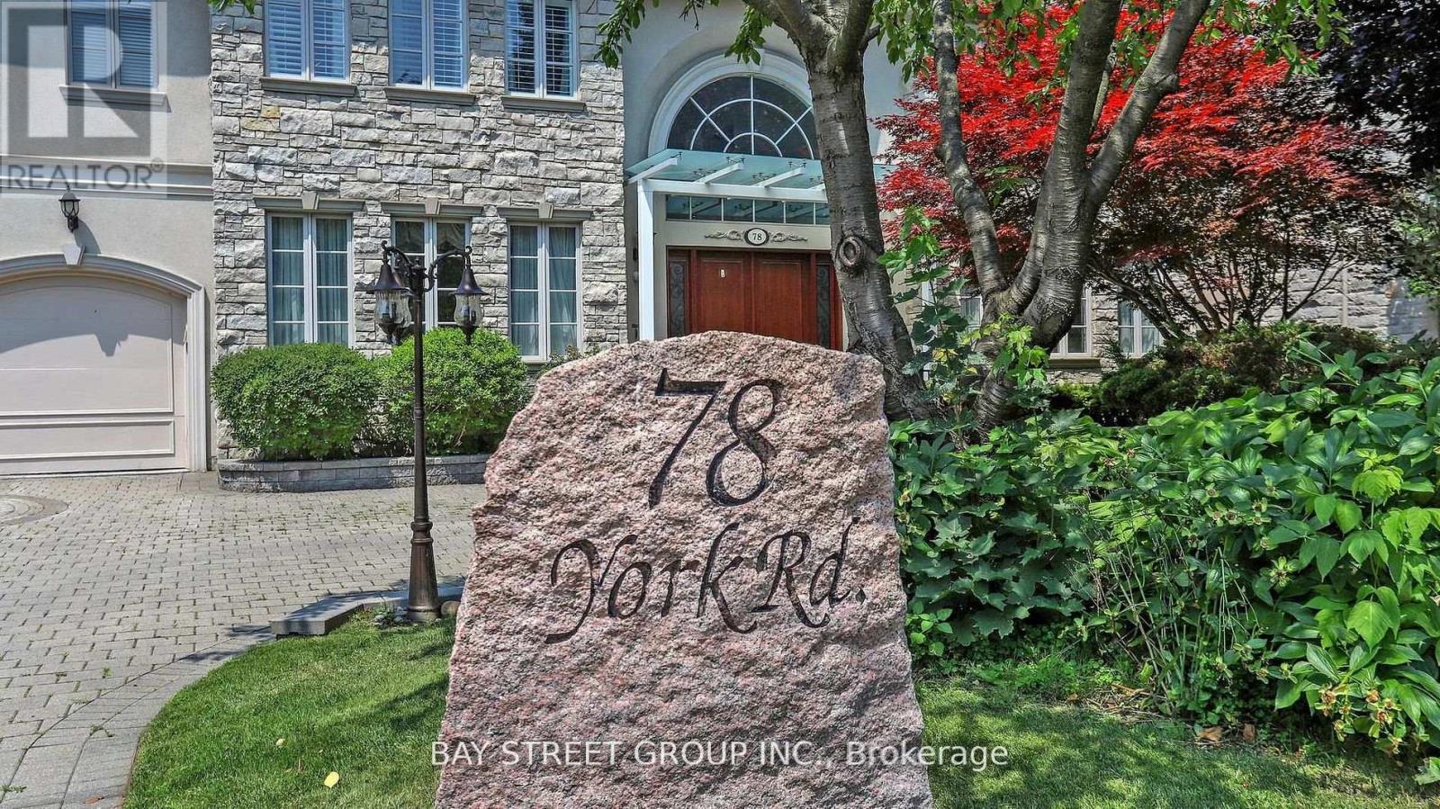 78 York Road, Toronto, Ontario  M2L 1H8 - Photo 2 - C13152416