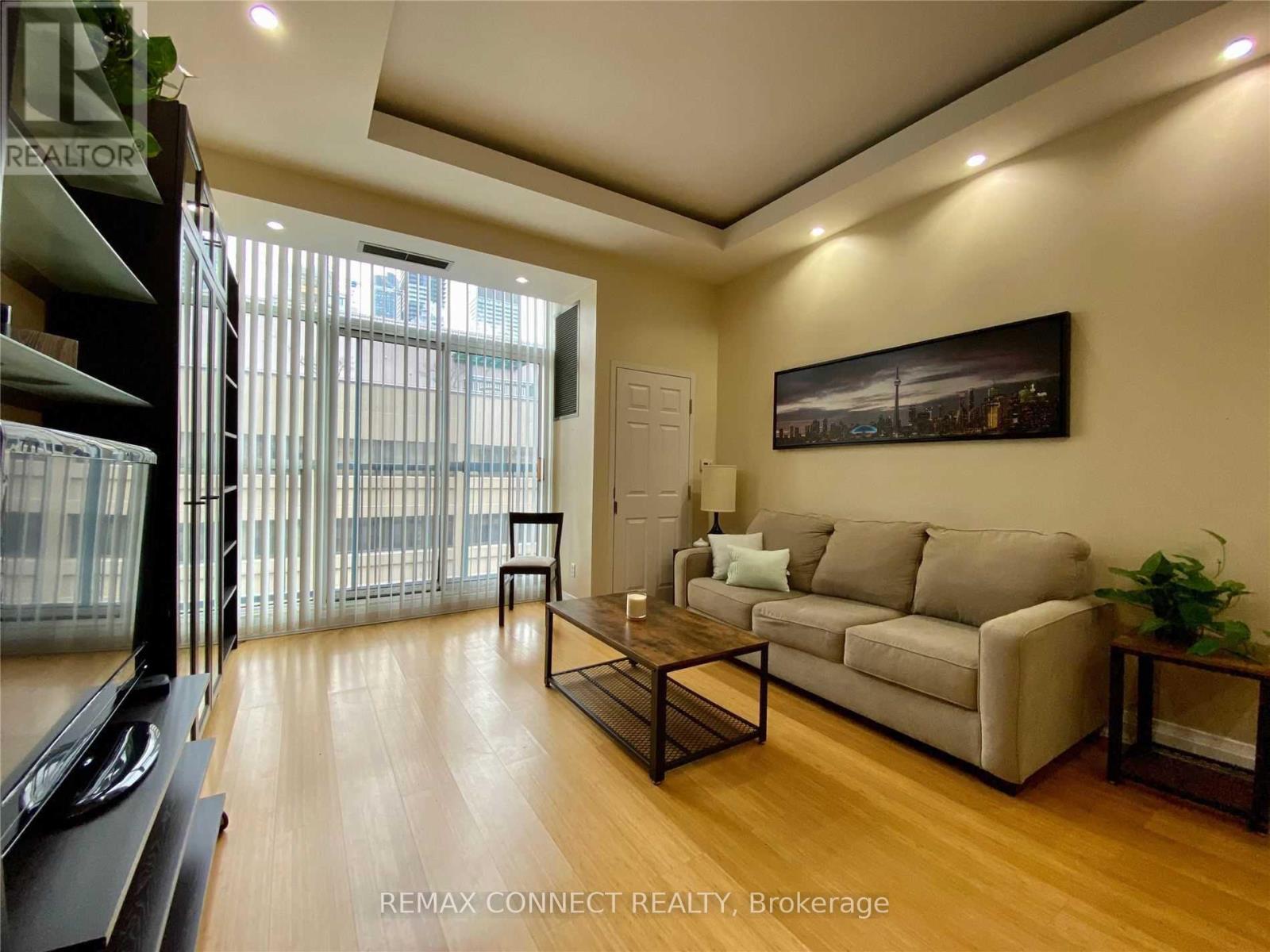 1006 - 8 Wellesley Street E, Toronto, Ontario M4Y 3B2 - Photo 6 - C13152418