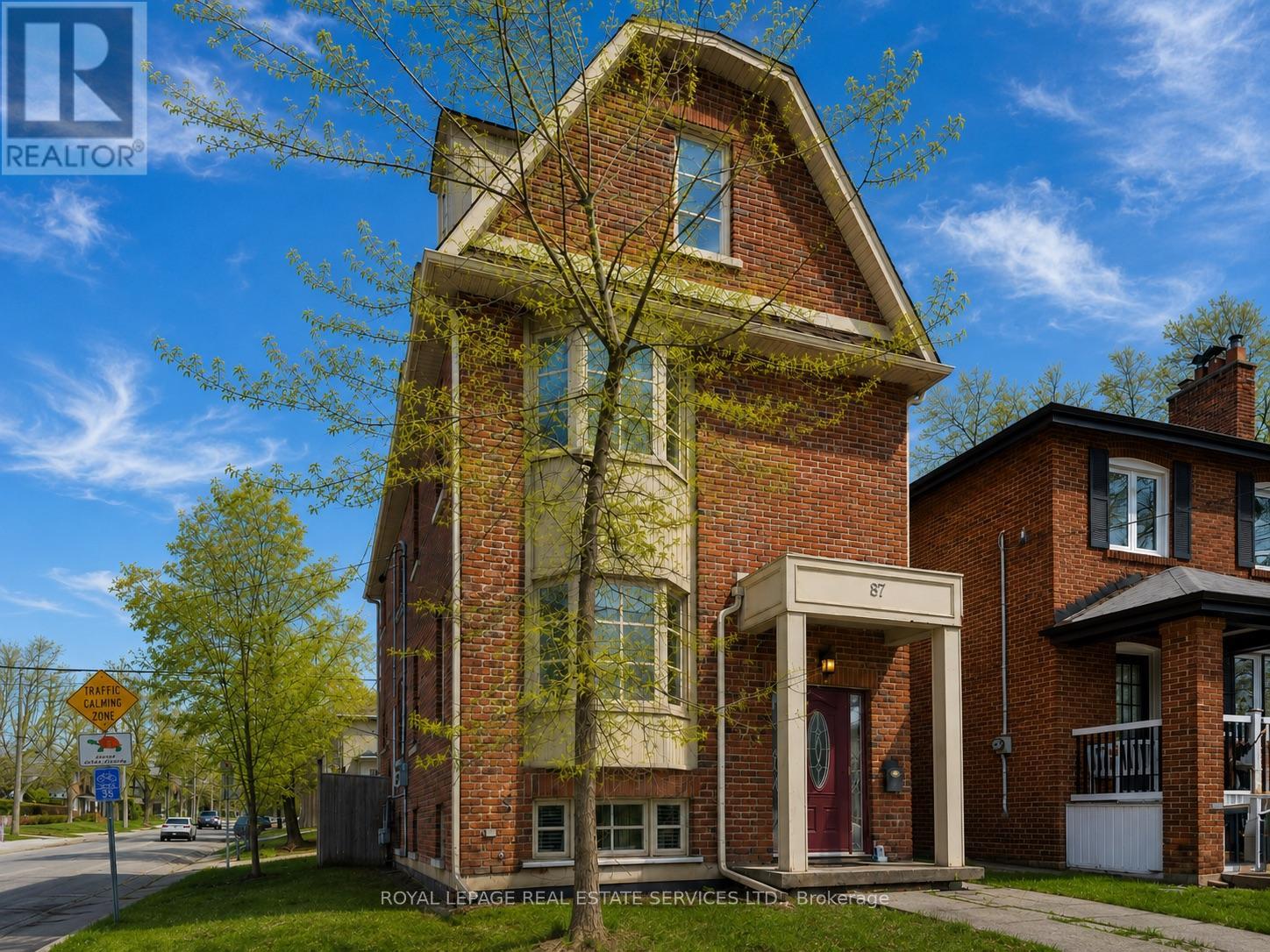 UPPER 3 BEDROOM - 87 LAWRENCE AVENUE W, toronto (lawrence park south), Ontario