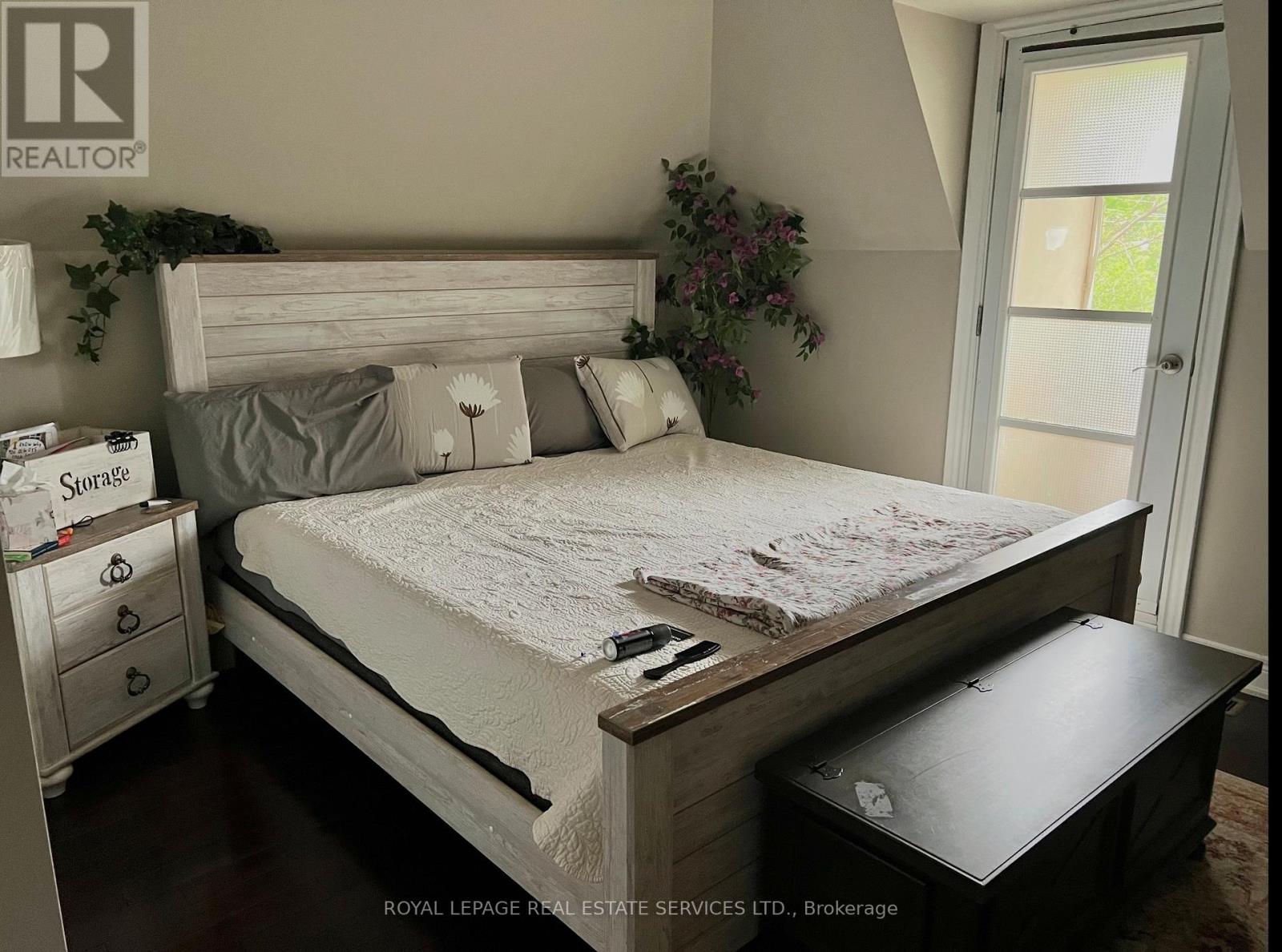Upper 3 Bedroom - 87 Lawrence Avenue W, Toronto (Lawrence Park South), Ontario  M5M 1A7 - Photo 16 - C13152432