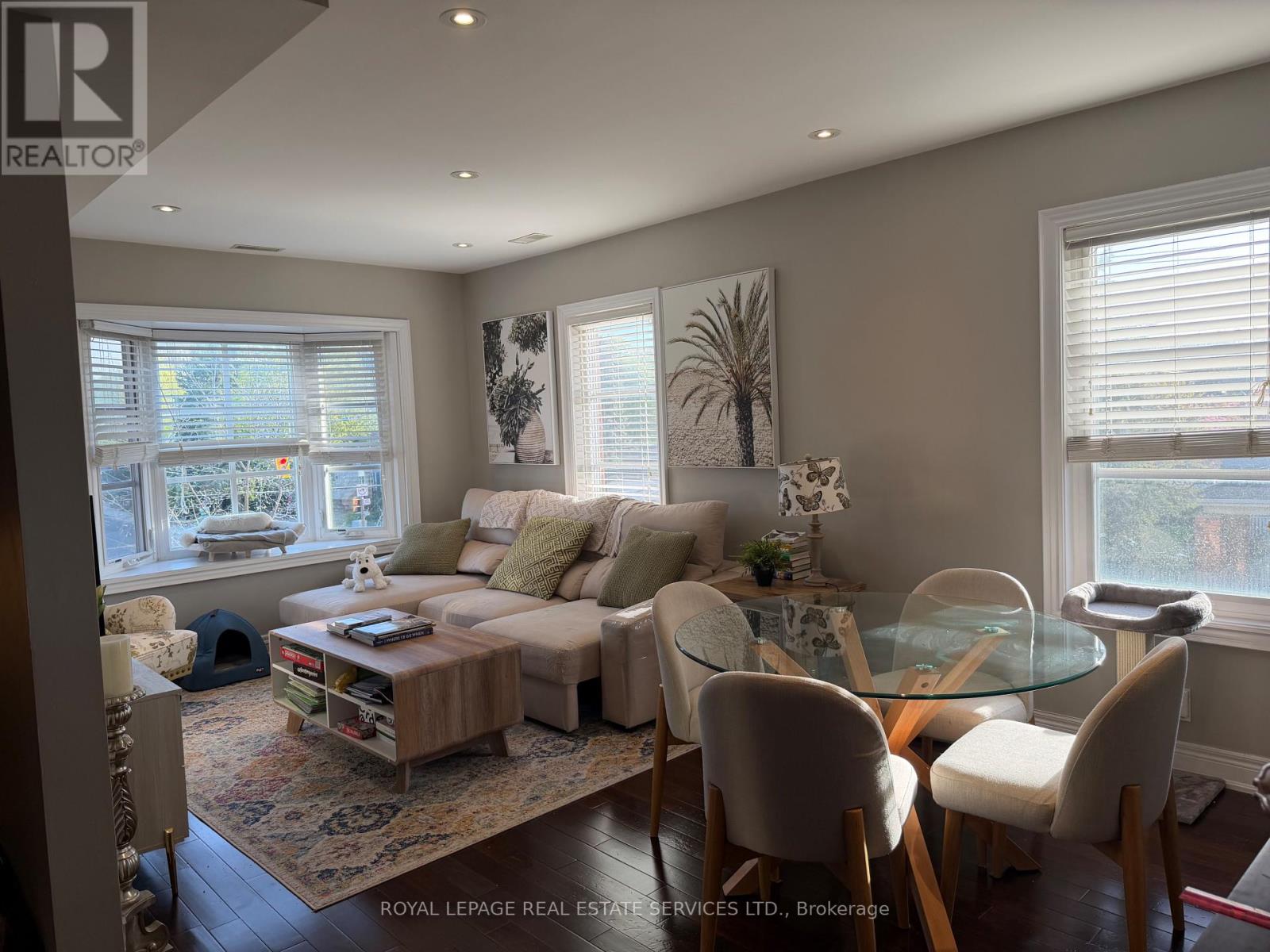 Upper 3 Bedroom - 87 Lawrence Avenue W, Toronto (Lawrence Park South), Ontario  M5M 1A7 - Photo 3 - C13152432