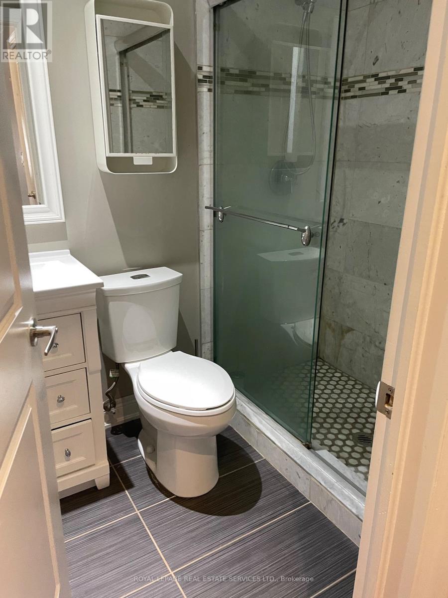 Upper 3 Bedroom - 87 Lawrence Avenue W, Toronto (Lawrence Park South), Ontario  M5M 1A7 - Photo 5 - C13152432