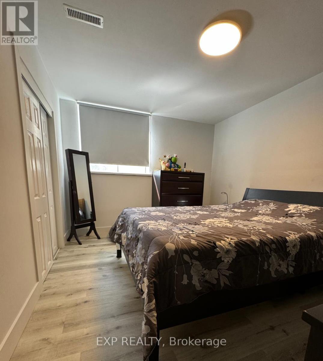 Bsmt - 254 Hillside Drive, Mississauga, Ontario L5M 1G5 - Photo 5 - W13137440