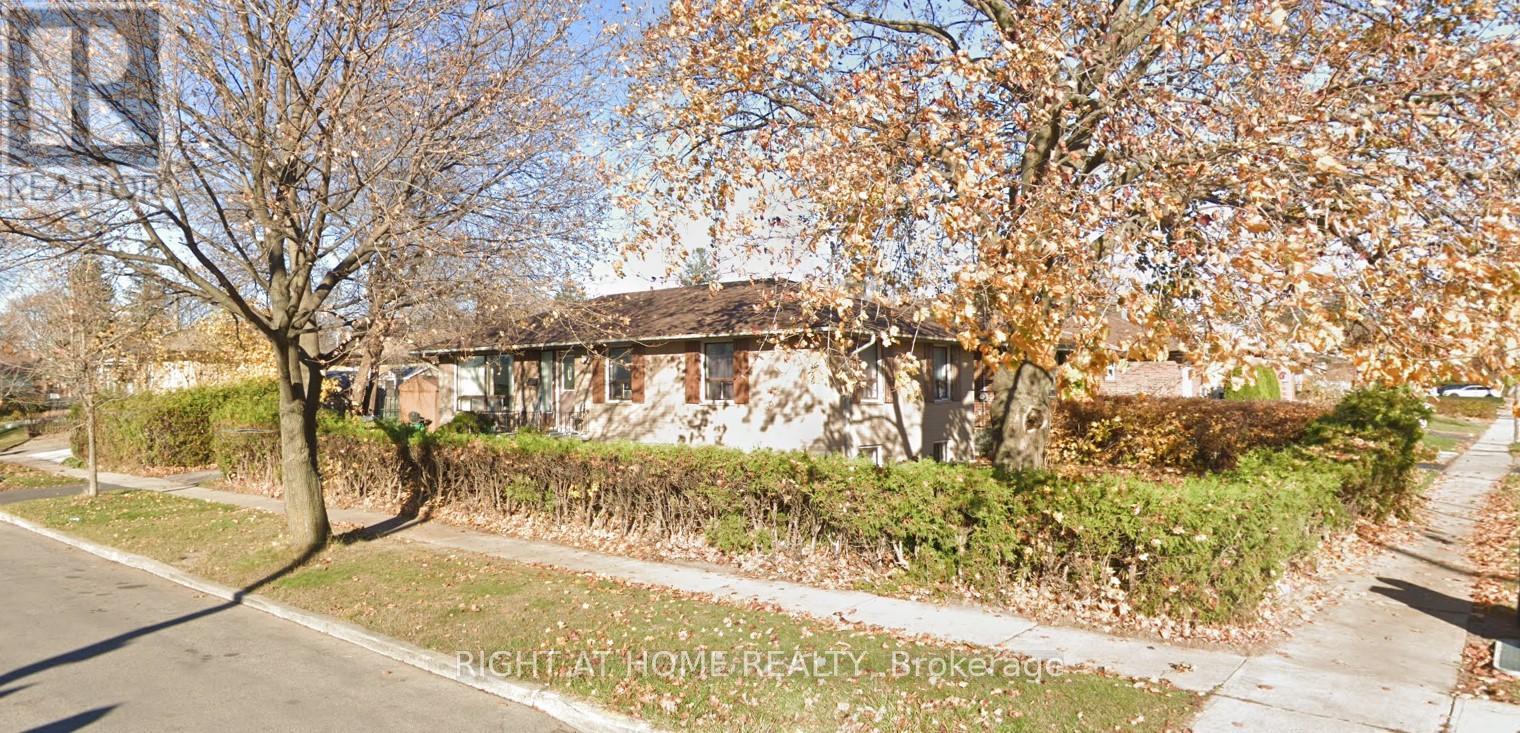 1 Mozart Avenue, Toronto, Ontario  M1K 2V8 - Photo 2 - E13152340