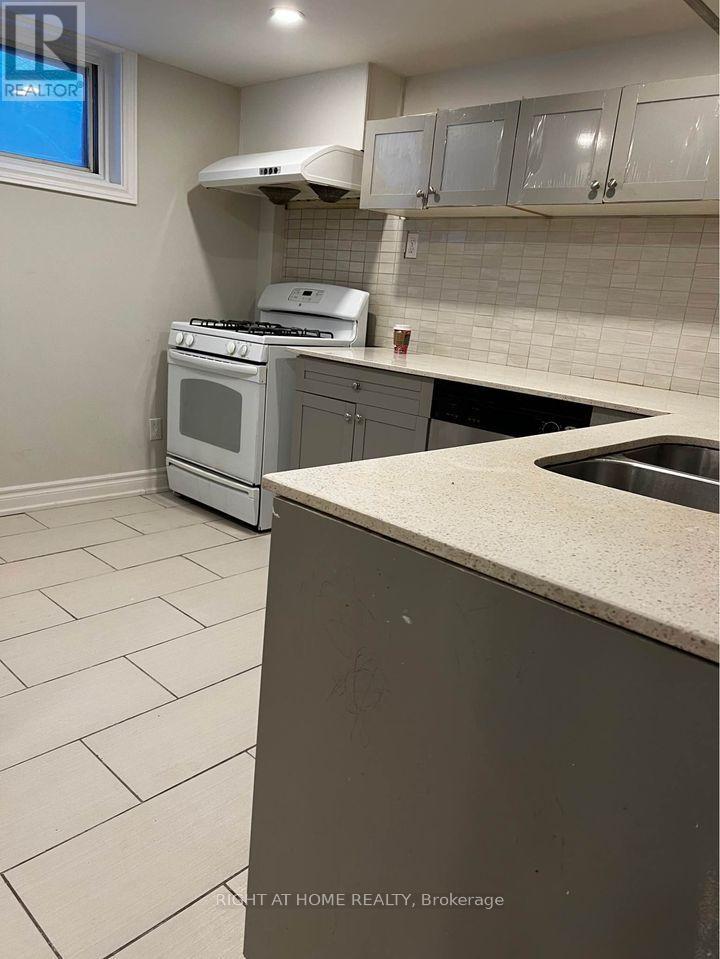 1 Mozart Avenue, Toronto, Ontario  M1K 2V8 - Photo 23 - E13152340